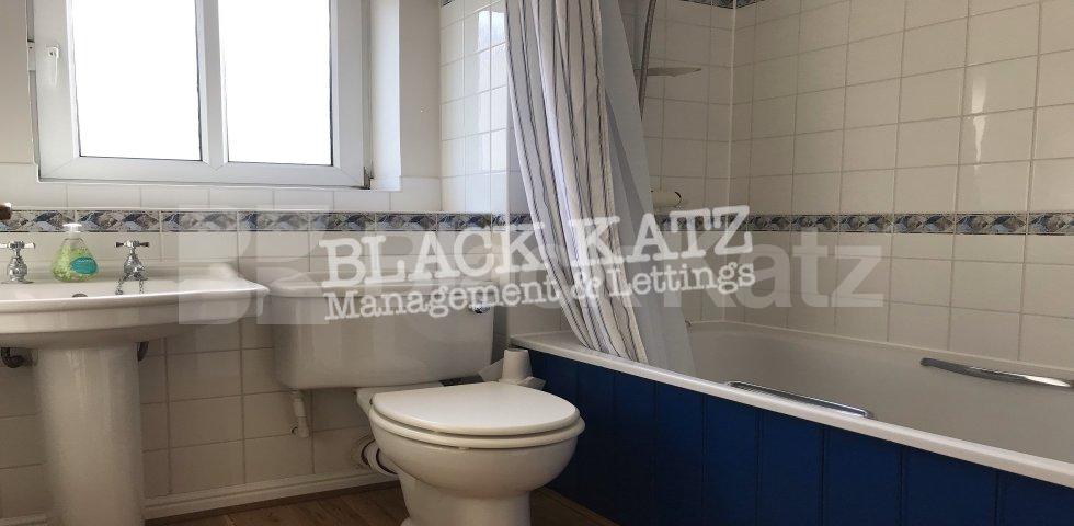 			NEW INSTRUCTION!, 2 Bedroom, 1 bath, 1 reception Apartment			 Millennium Drive, Isle Of Dogs